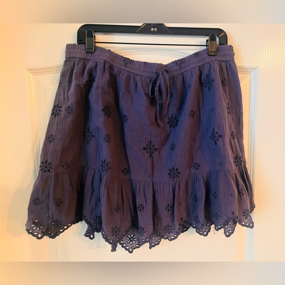 Aerie eyelet mini skirt - Picture 2 of 8